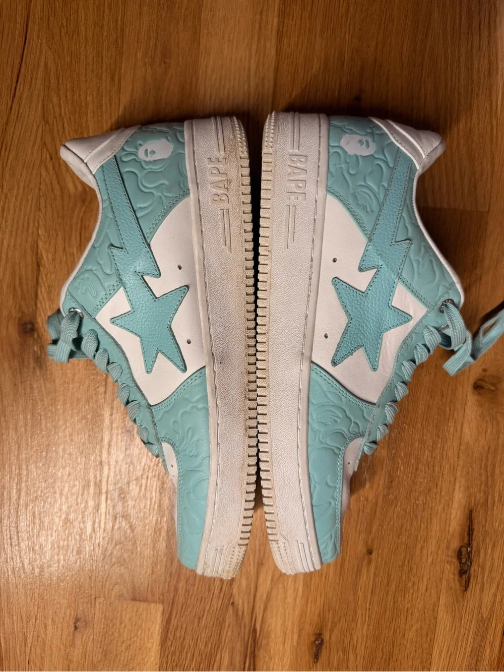 BAPE  White & Light Teal Sta Low-Top Sneakers Men’s size 11
